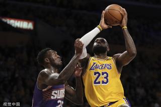 更看到了球 更看到了球